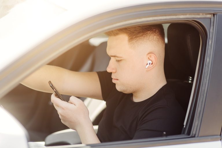 Illinois recently released new programs and regulations to help curb distracted driving.
