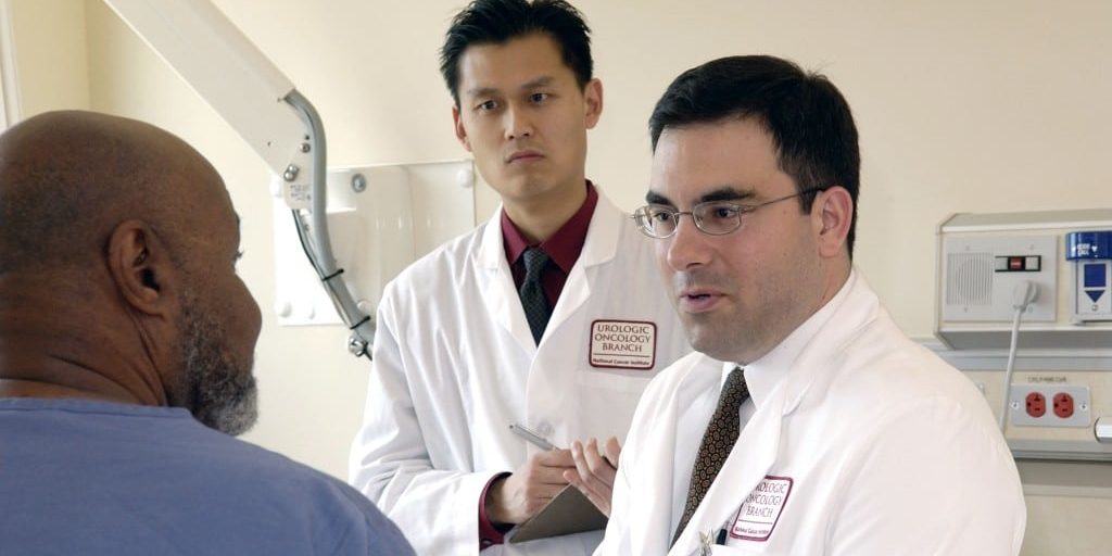 Doctor_consults_with_patient_(4)