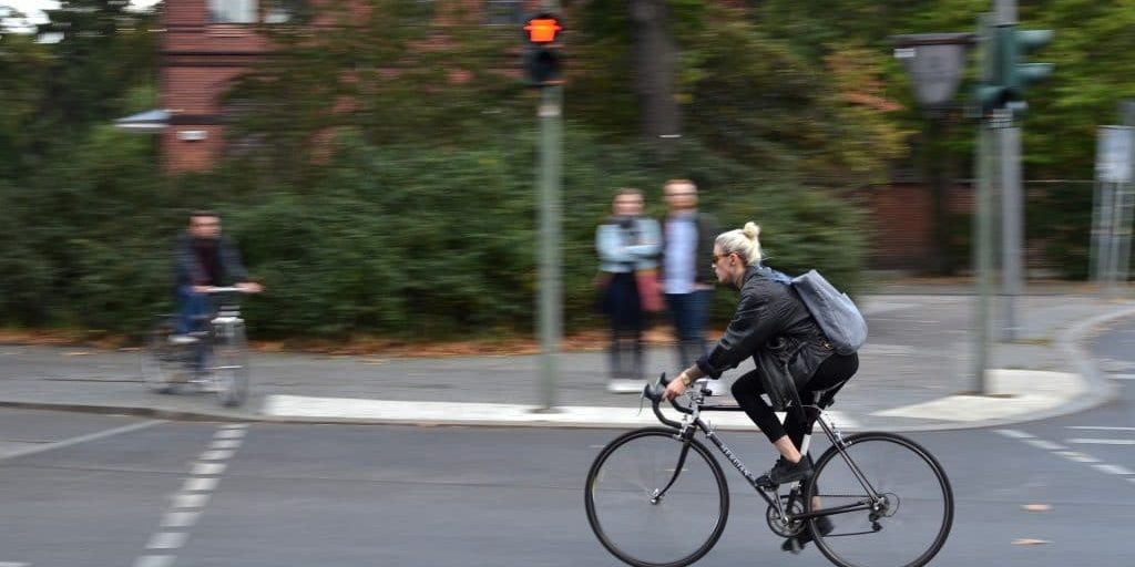 Citado el conductor de un camión volquete en la colisión mortal con un ciclista