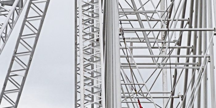 La OSHA investiga la muerte de un trabajador de la construcción en un accidente con una viga de acero