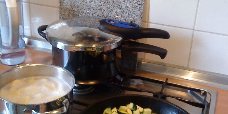 Una mujer demanda por las lesiones causadas por la explosión de una olla a presión defectuosa