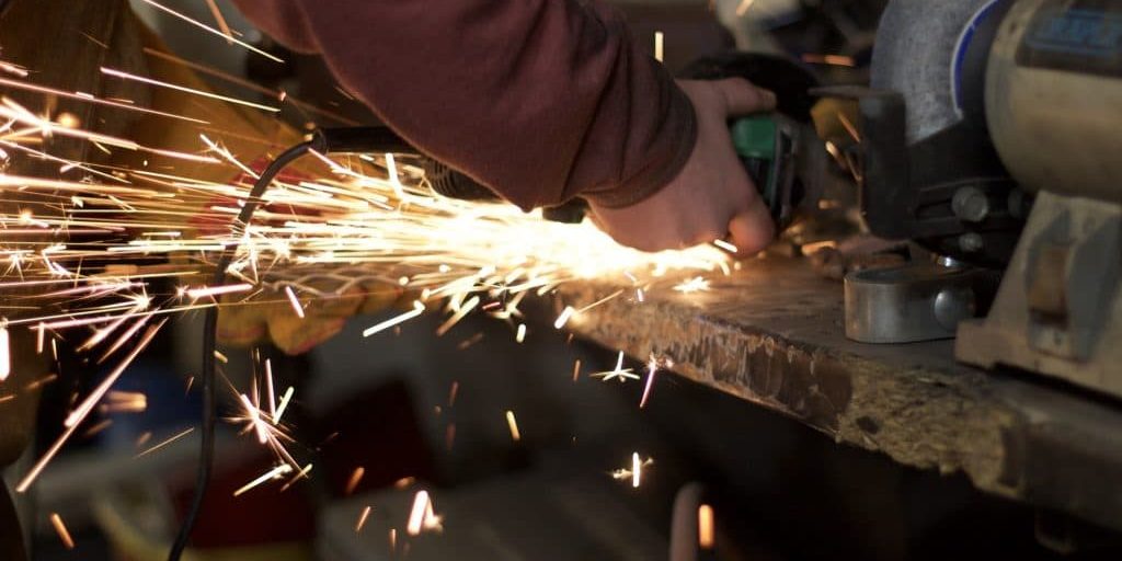 OSHA cites Illinois lighting company after worker suffers facial burns