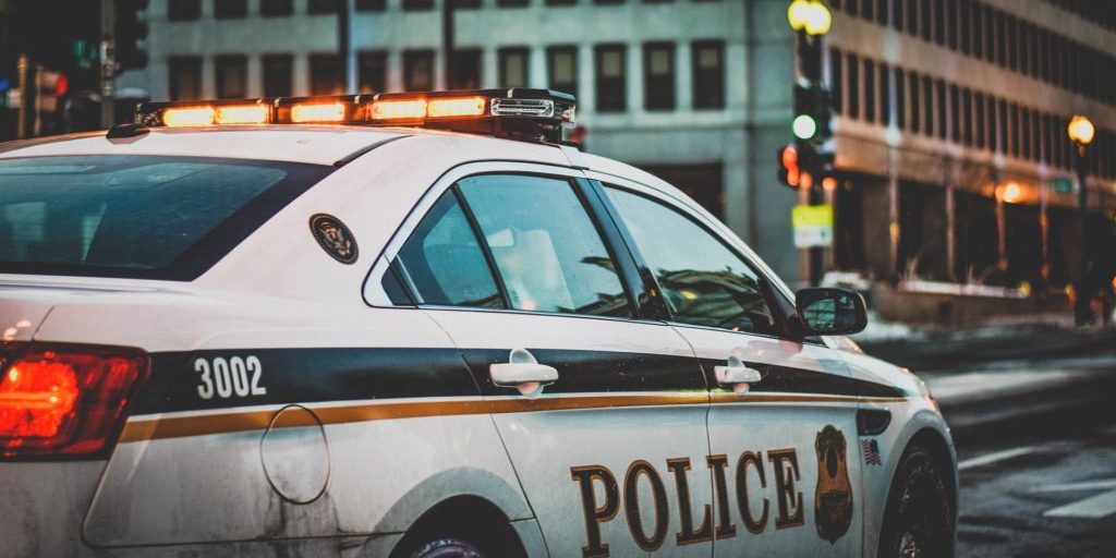 Chicago man arrested after hitting two police cars on Eisenhower Expressway